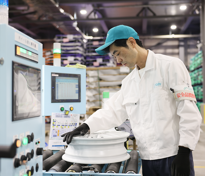 組立製品物流課の男性